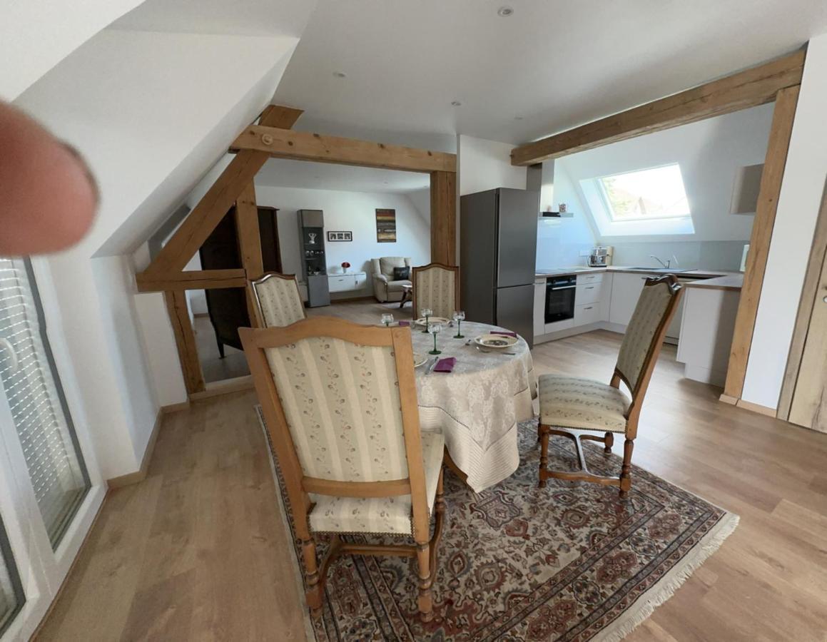 Au Parfum Des Roses Apartment Gunstett Bagian luar foto